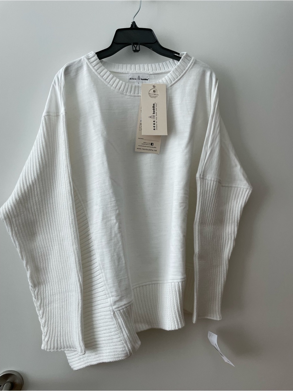 Neon Buddha Sea La Vie White Ribbed Sleeve Sweater size L. NWT!
